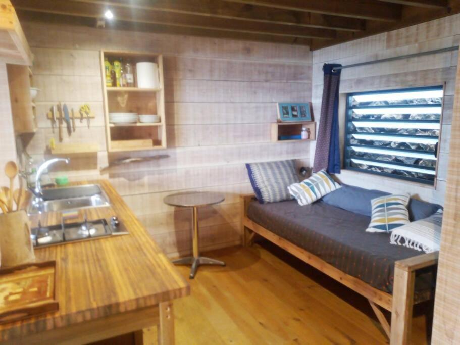 Bungalow Ecologique Avec Toilettes Seches Leu Kabanon Vue Mer 생뢰 외부 사진